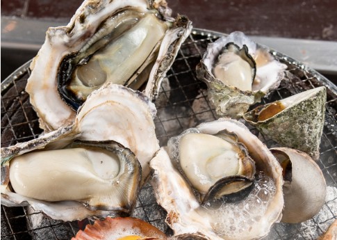 糸島カキ小屋＆伊都菜彩